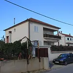 By The Sea Tkon, Pasman - 8410 Apartman *